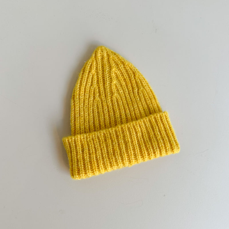 Knitted wool beanie - Yellow