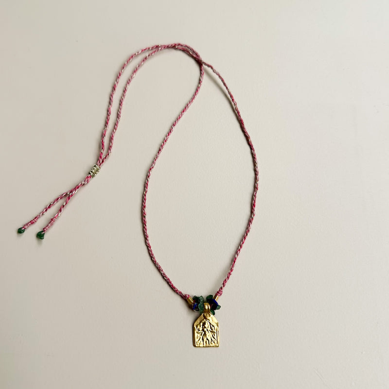 Long medallion necklace - Pink/green