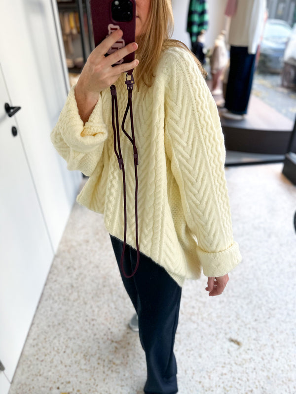 Oversized cable knit - Cream