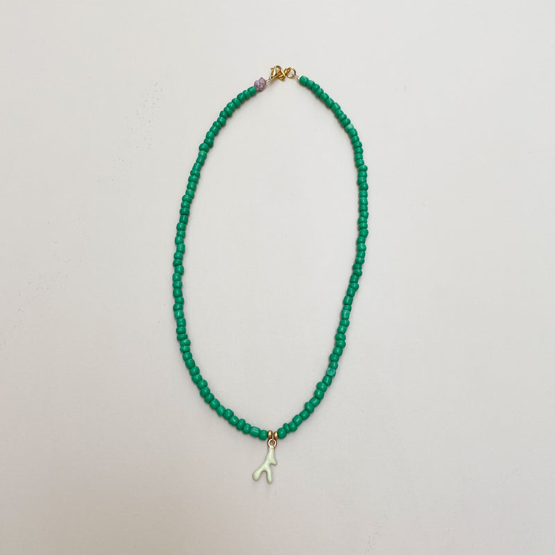 Coral pendant necklace - Green