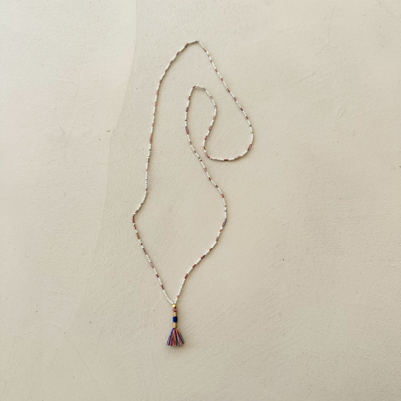 Long tassel necklace - White/orange mix