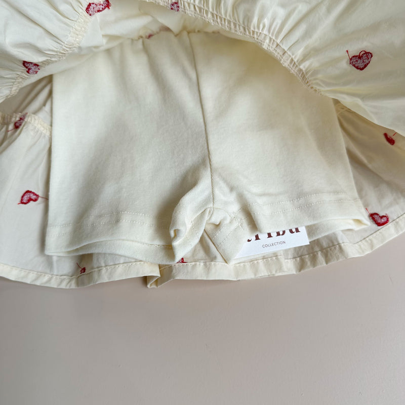 Heart embroidery skirt - Cream