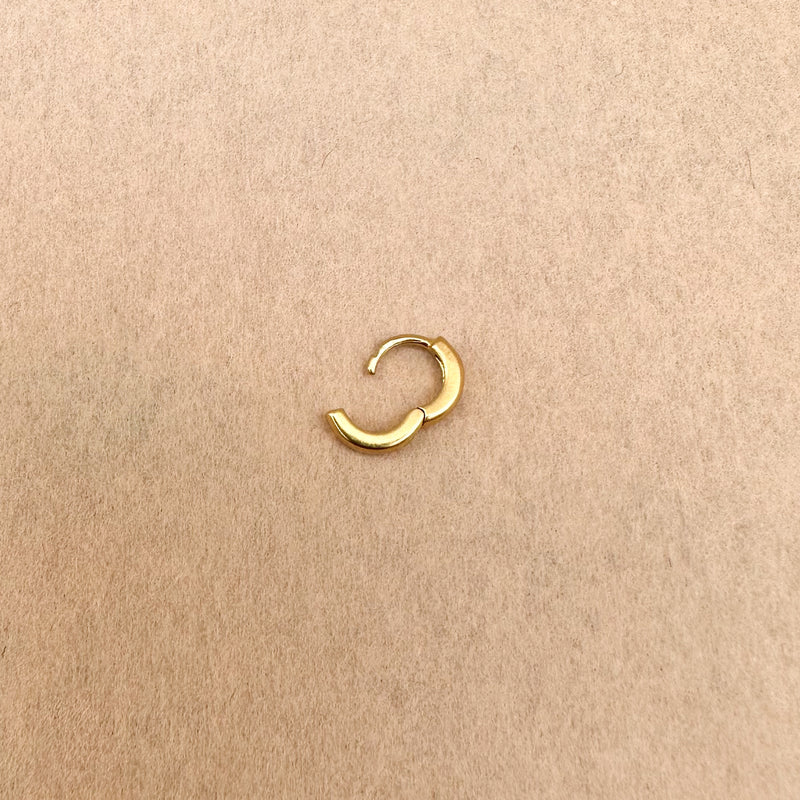 Small chunky hoop earring - Gold