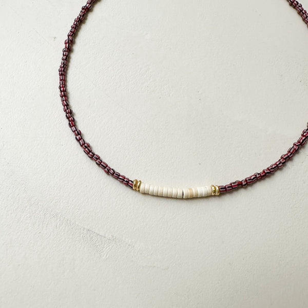 Fine surfer bead necklace - Red/navy/cream