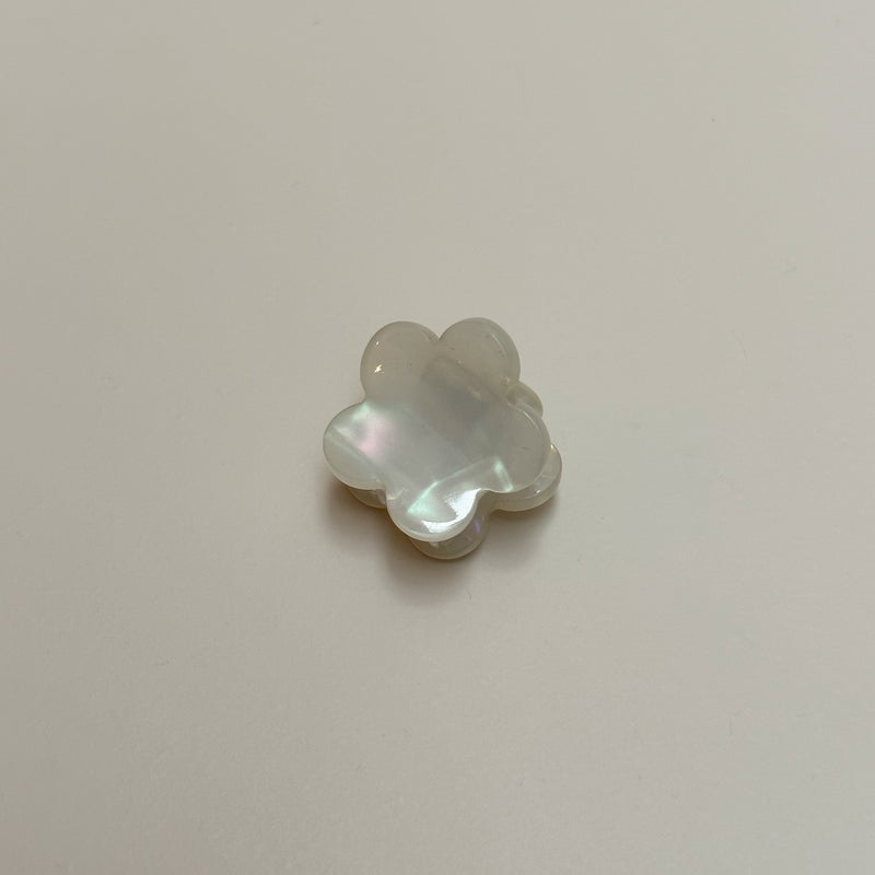 Small flower clip - Pearl white