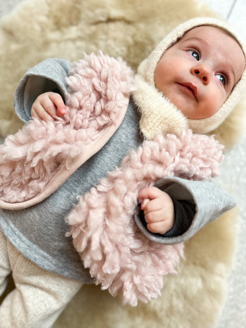 Super fluffy sheep vest - Soft pink