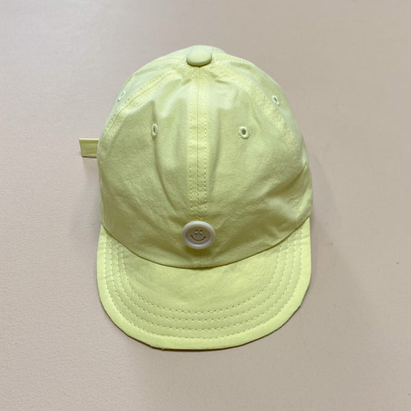Smile button cap - Light yellow